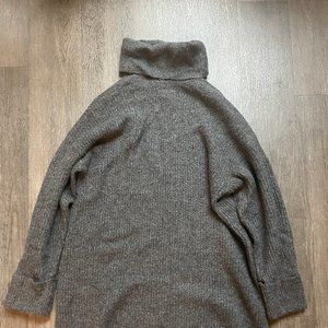 KNITTED TURTLED NECK DRESS